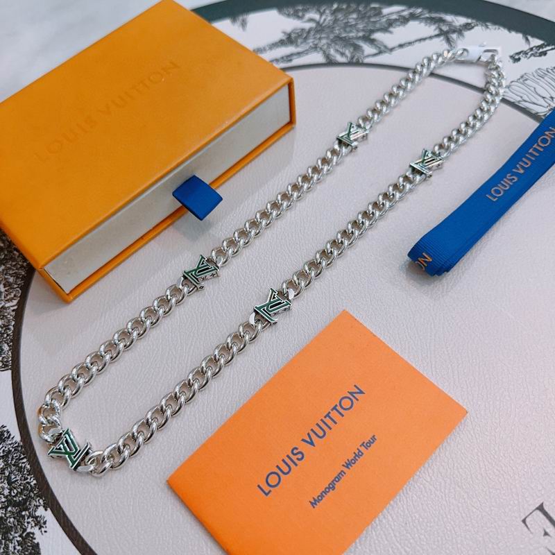 LV Necklace 11yxx85